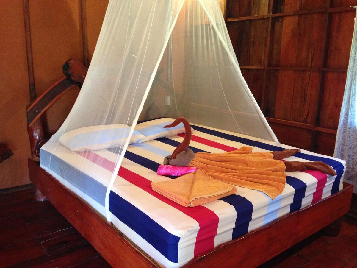 Friendly Koh Jum Hotel Luaran gambar