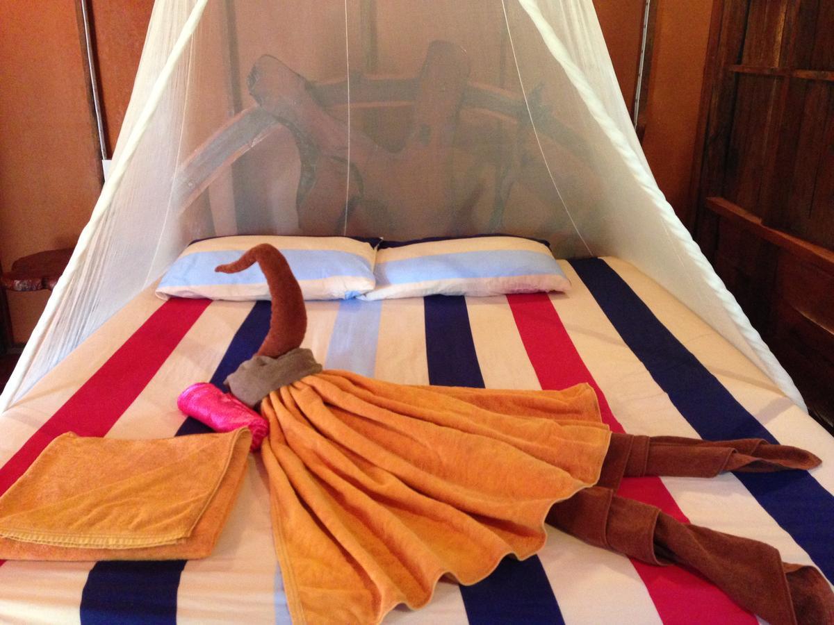 Friendly Koh Jum Hotel Luaran gambar