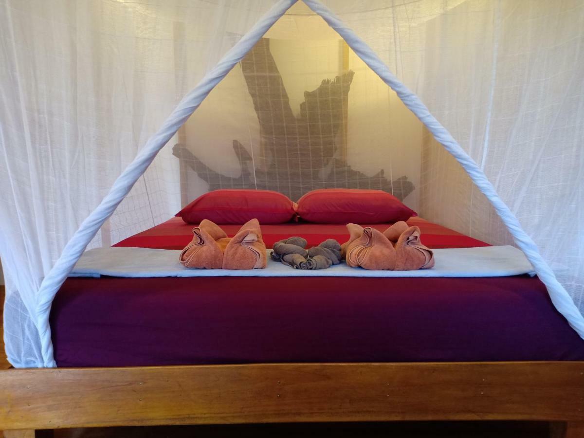 Friendly Koh Jum Hotel Luaran gambar