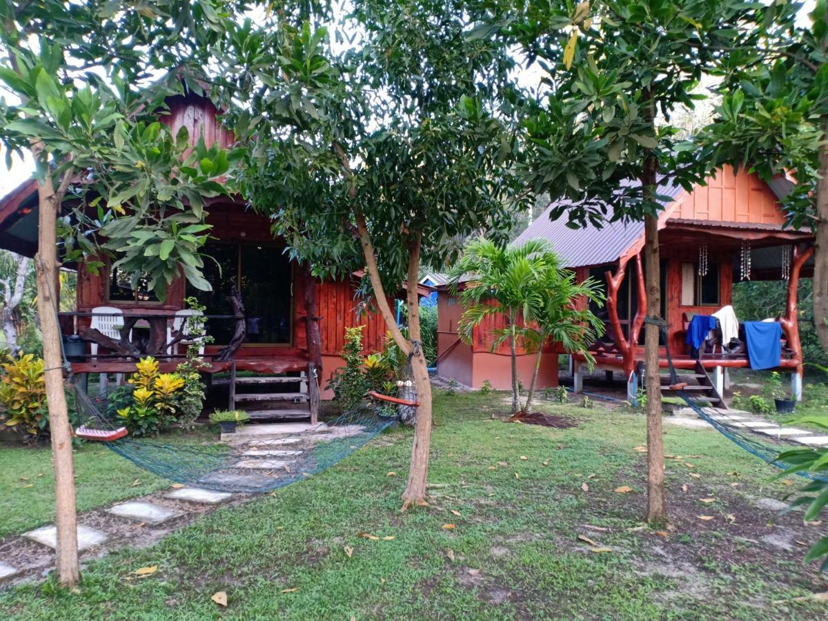 Friendly Koh Jum Hotel Luaran gambar